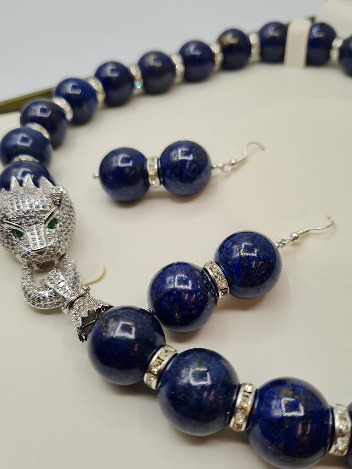 A large beaded lapis lazuli necklace and earrings set in presentation box.The white metal (untested) - Image 5 of 5