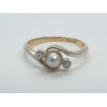 9CT Y/G DIAMOND AND PEARL RING, WEIGHT 2.3G AND SIZE K
