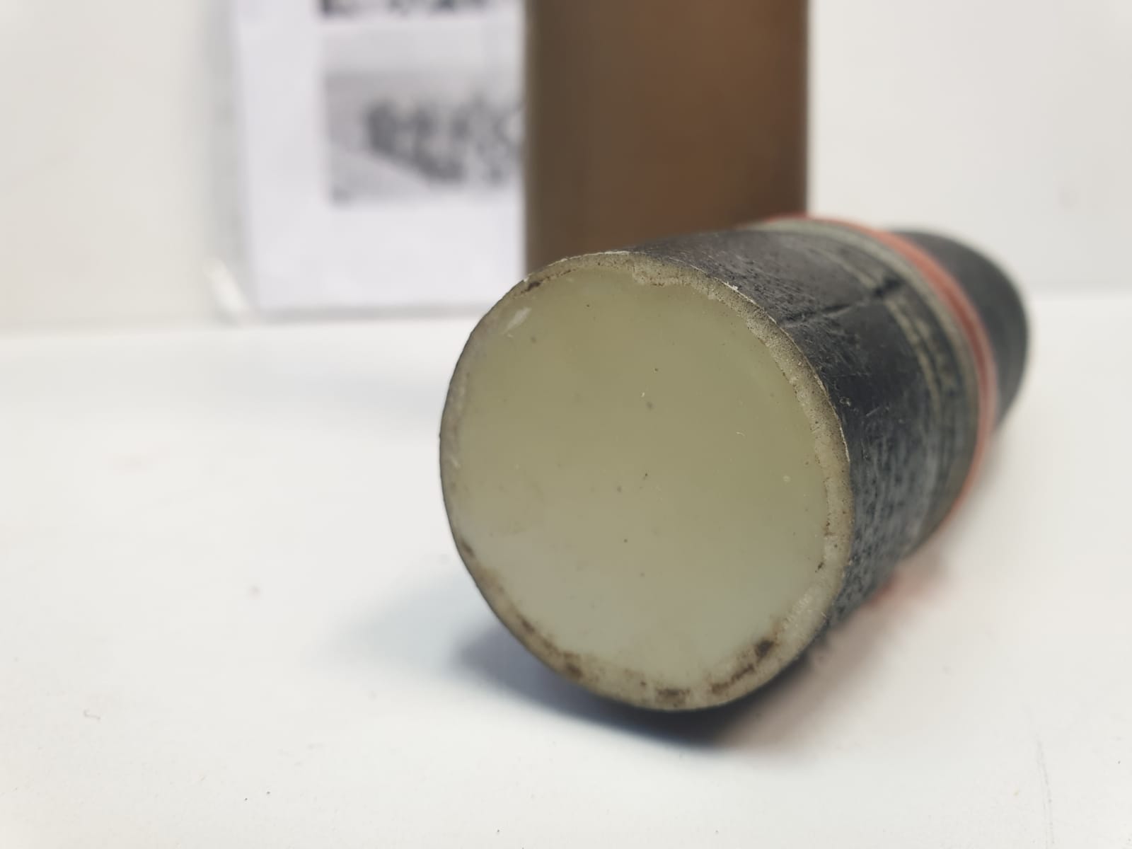 INERT WW2 Bofors Anti Aircraft Round Dated 1943. Empty Shell Case With Resin Head - Image 4 of 7