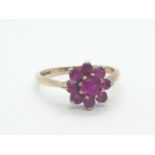 9CT Y/G RED STONE CLUSTER RING, WEIGHT 2.3g AND SIZE O