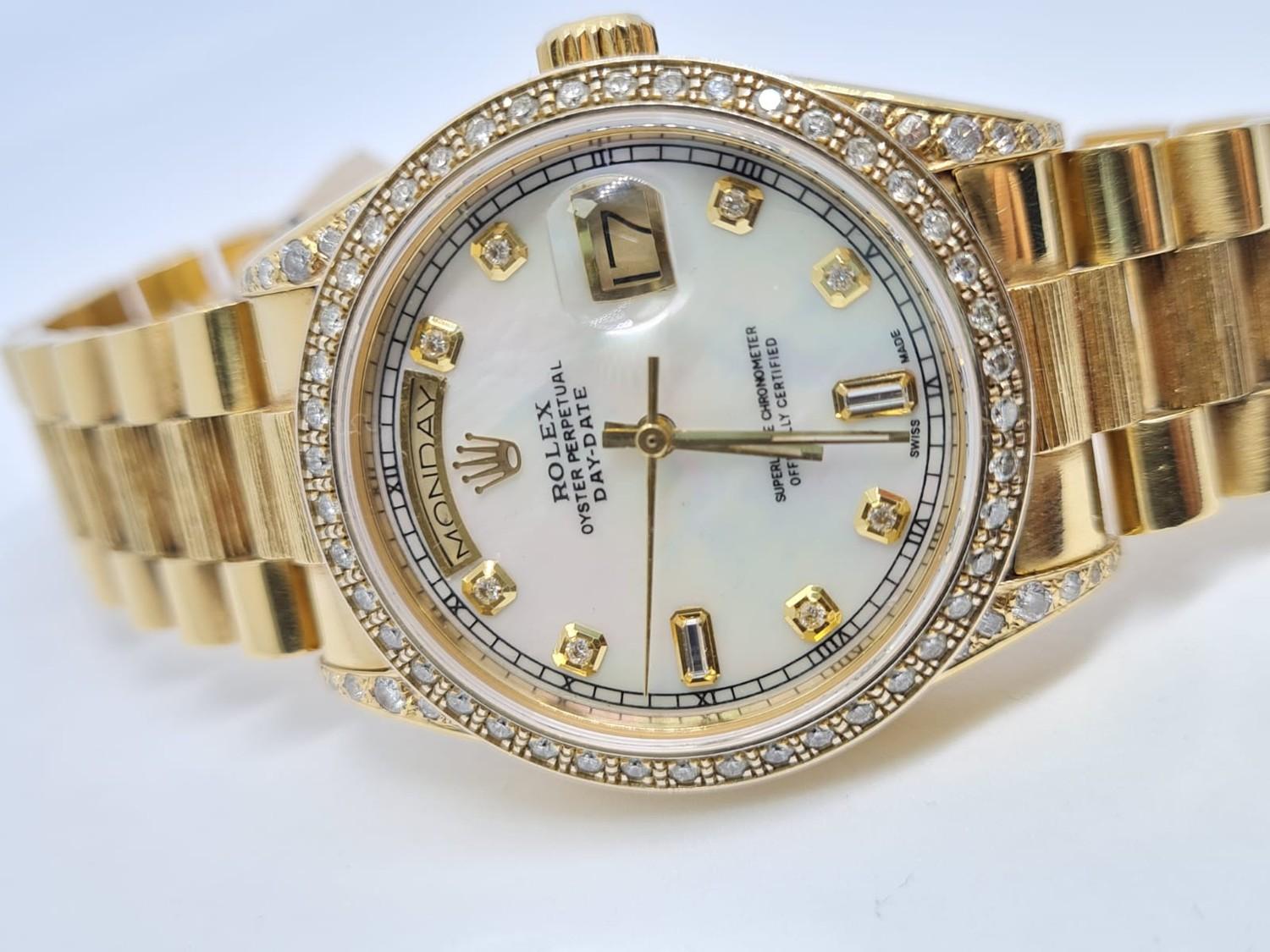 18ct Rolex Day-Date 36mm Costumed Diamond Shoulders and Bezel. 1987 Model. Come with box, no paper. - Image 5 of 7