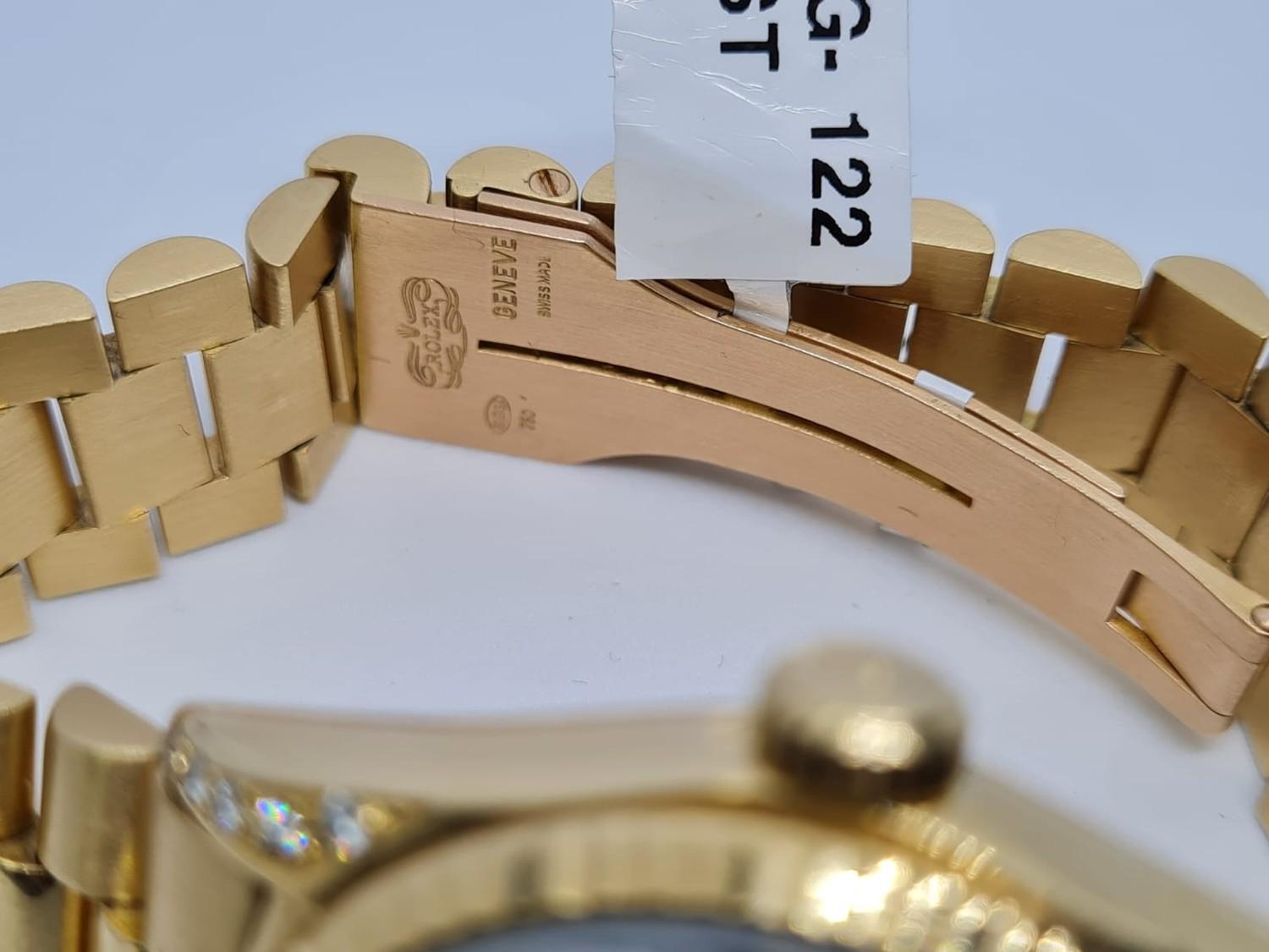 18ct GOLD Rolex Date Day Watch with Costumed Diamond Shoulders with Original Dial, 70s Model and - Image 7 of 7