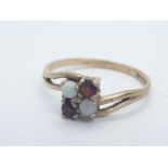 9CT Y/G GARNET AND OPAL 4 STONE RING, WEIGHT 1.4G AND SIZE L1/2