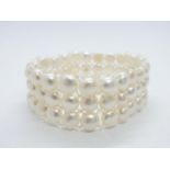 Fresh water pearl elasticated bracelet, weight 22g