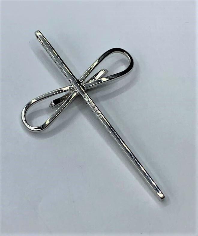 18CT WHITE GOLD DIAMOND SET CROSS, WEIGHT 5.2G - Image 2 of 3