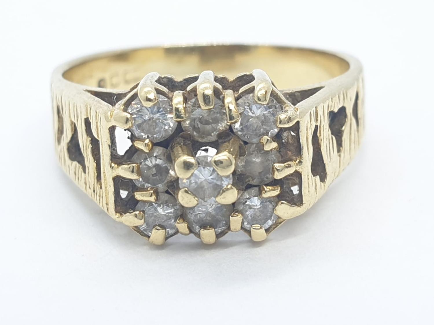 18CT Y/G DIAMOND 9 STONE CLUSTER RING, weight 4.4G AND 0.30CT APPROX SIZE N - Image 5 of 7
