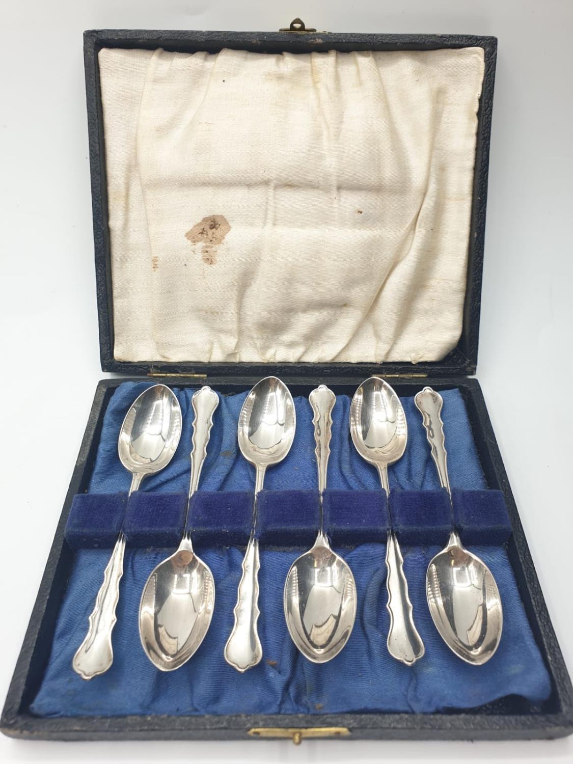 Antique set of 6 silver spoons. Each spoon hallmarked showing Josiah Williams London, 1915.