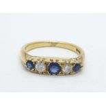 18ct sapphire and diamond ring, weight 3.3g, size L