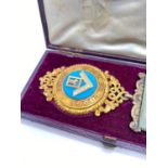 18ct gold Masonic jewel dated 1865 from the St's John lodge Hampstead number 167, weight 62.3g total