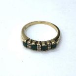 9ct gold RING with green and white stones. 2.8g Size Q