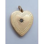 Vintage 18ct gold heart LOCKET /PENDANT . 9.7g 3cm