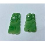 2 x jade PENDANTS. 5.8g 3.5cm