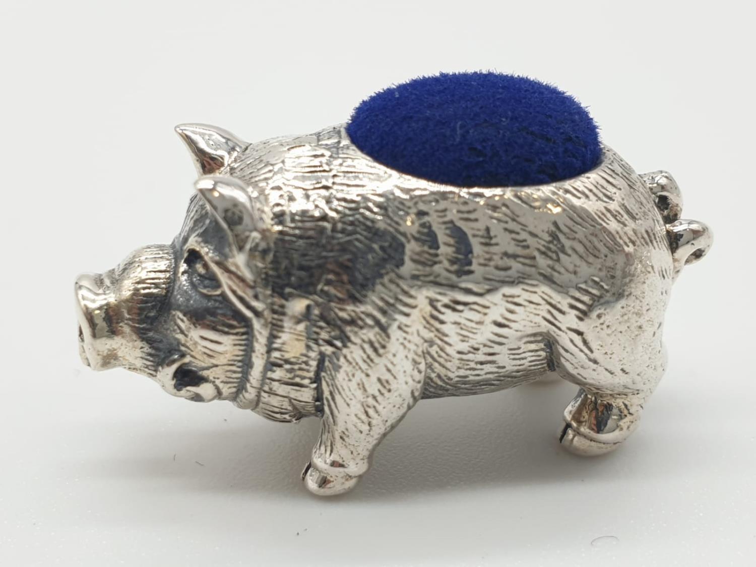 Silver pin cushion in the form of a pig or boar, 2.7cm approx - Image 2 of 5