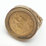 1908 Sovereign Ring. enclosed in 9ct gold. 9.8g Size V/W