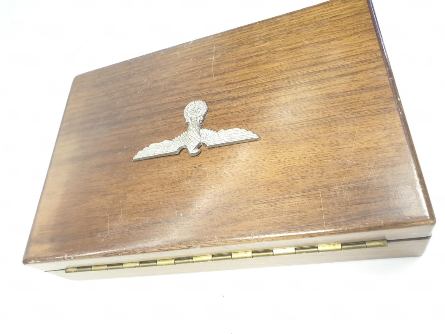 WW2 style German wooden cigar box with German eagle on the top - Image 3 of 3