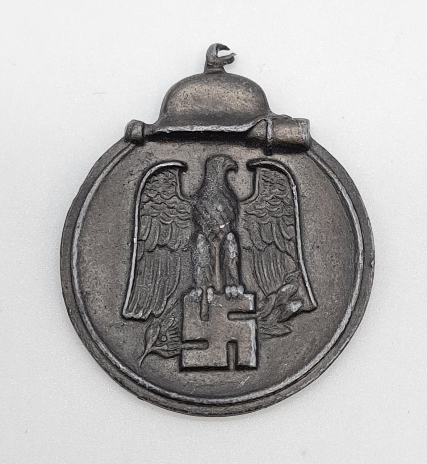 1941/42 Nazi Badge / Medal with broken bail - Image 2 of 2