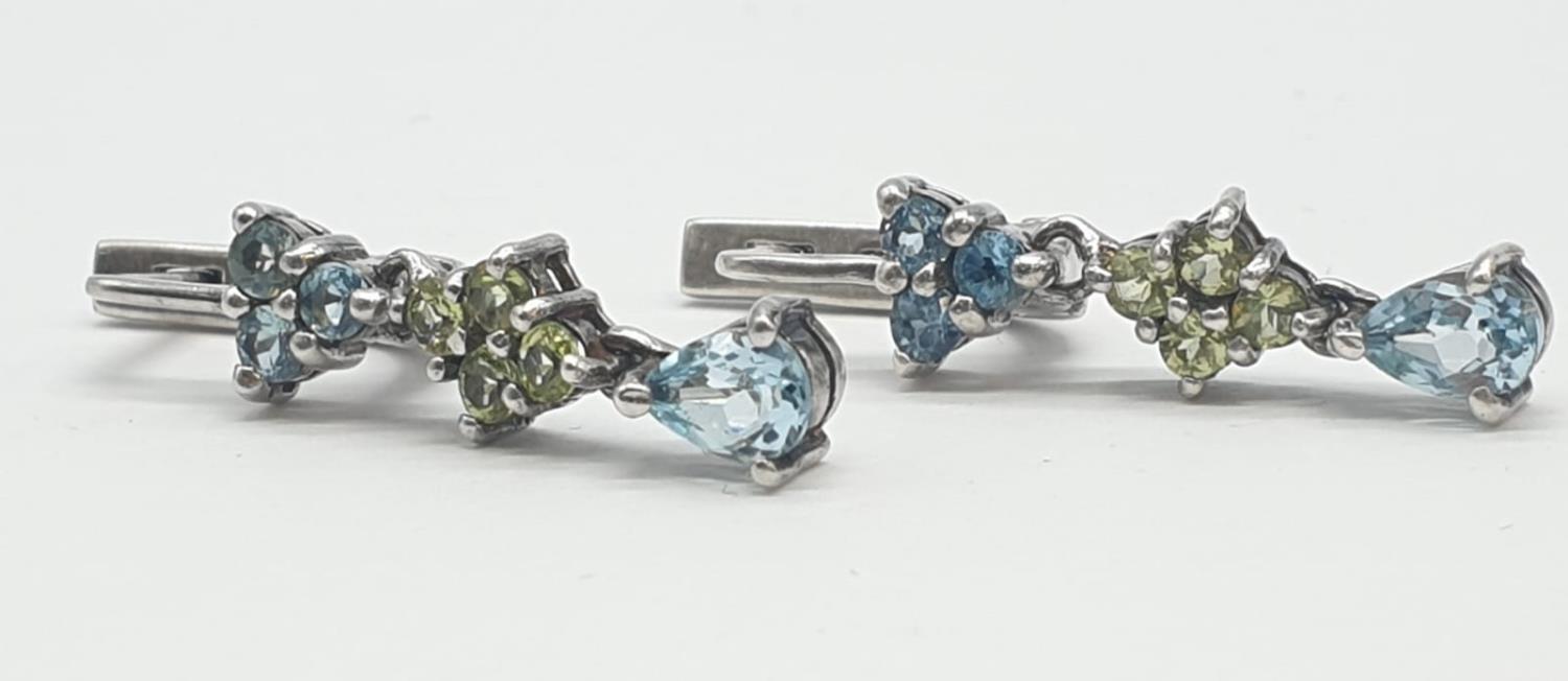 Pair of silver stone set drop earrings, weight 4.69g and 2cm drop appprox - Image 3 of 5