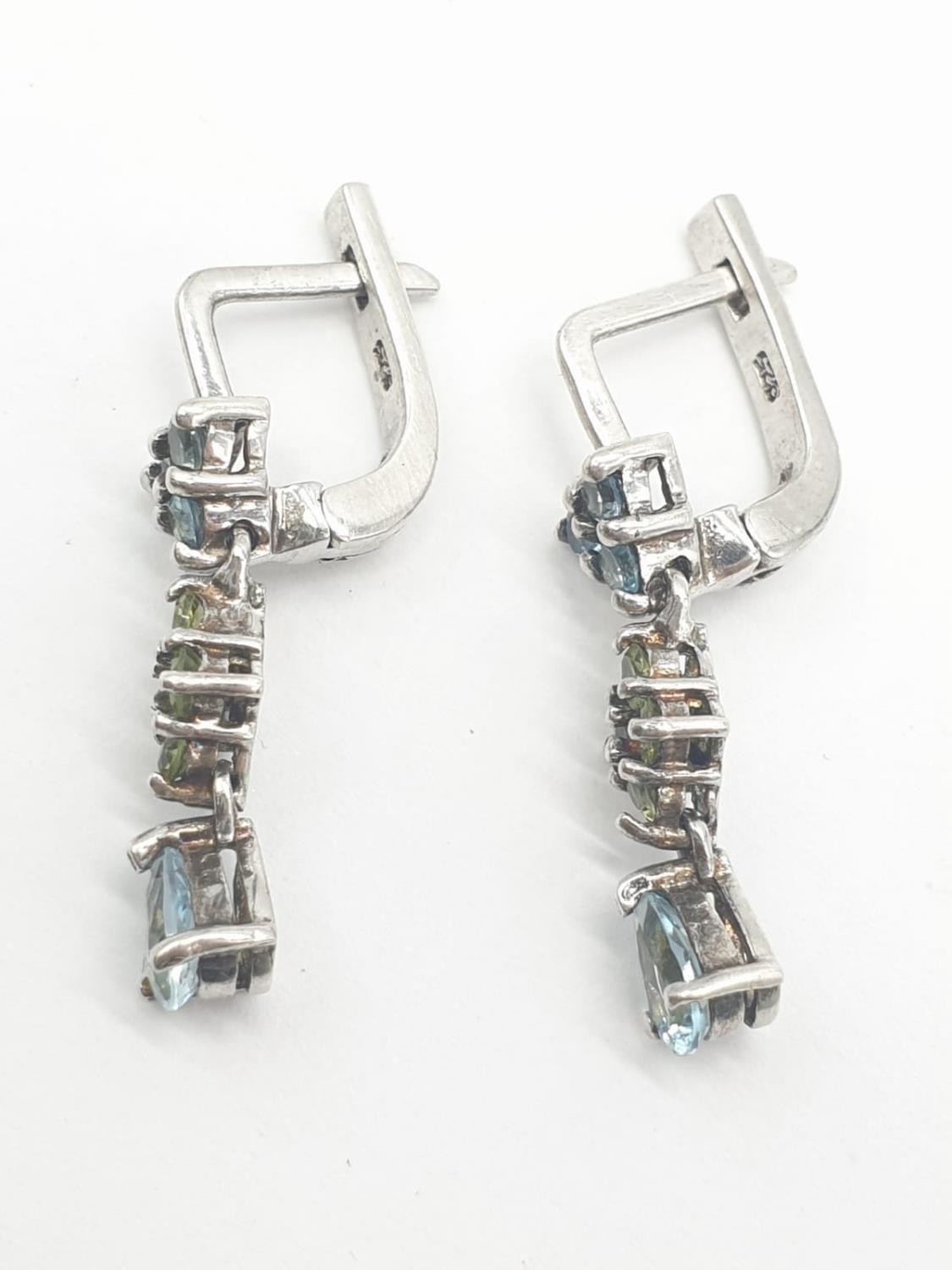 Pair of silver stone set drop earrings, weight 4.69g and 2cm drop appprox - Image 4 of 5