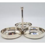A Silver 3 Dishes Sweet Handle with Centre Handle Weight: 395g. Height:15cm. 22cm Wide