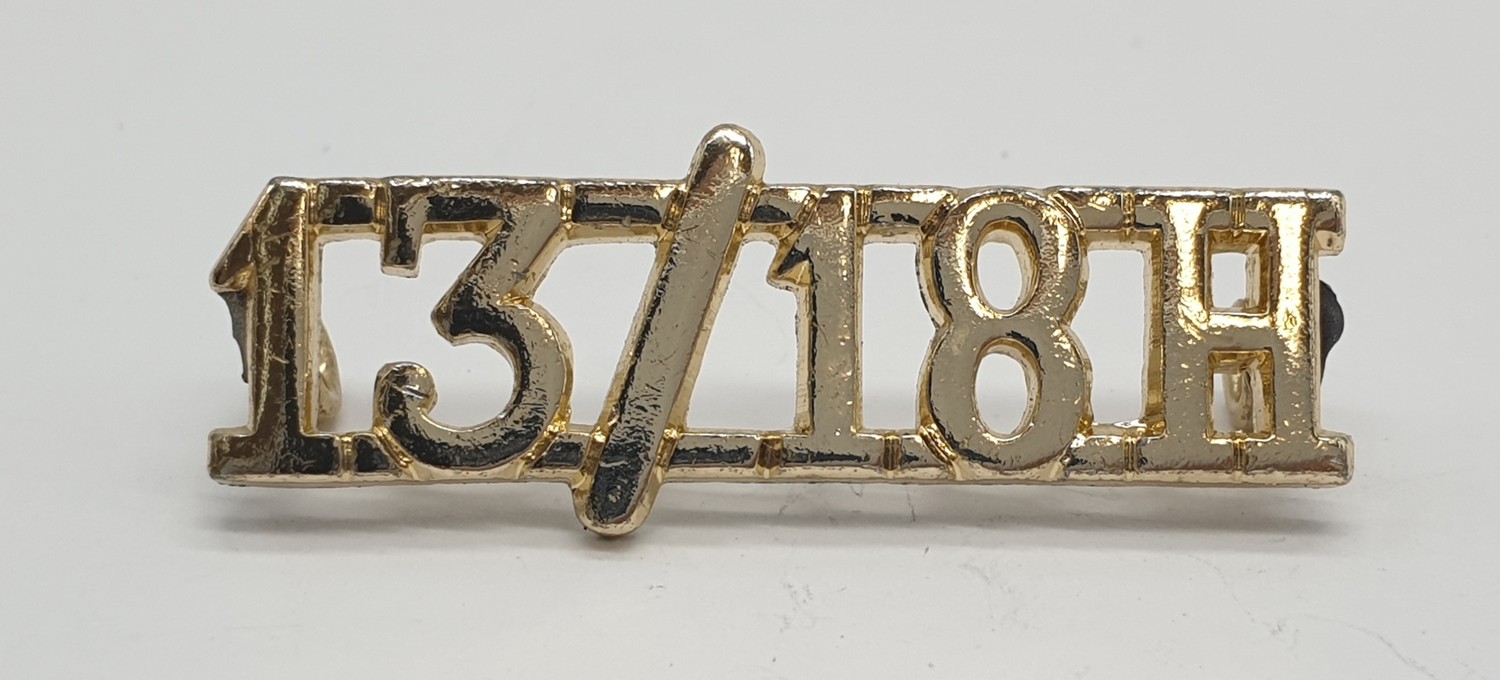 Military selection of shoulder titles and collar badges to include Royal dragon guards and Hussars - Image 4 of 13