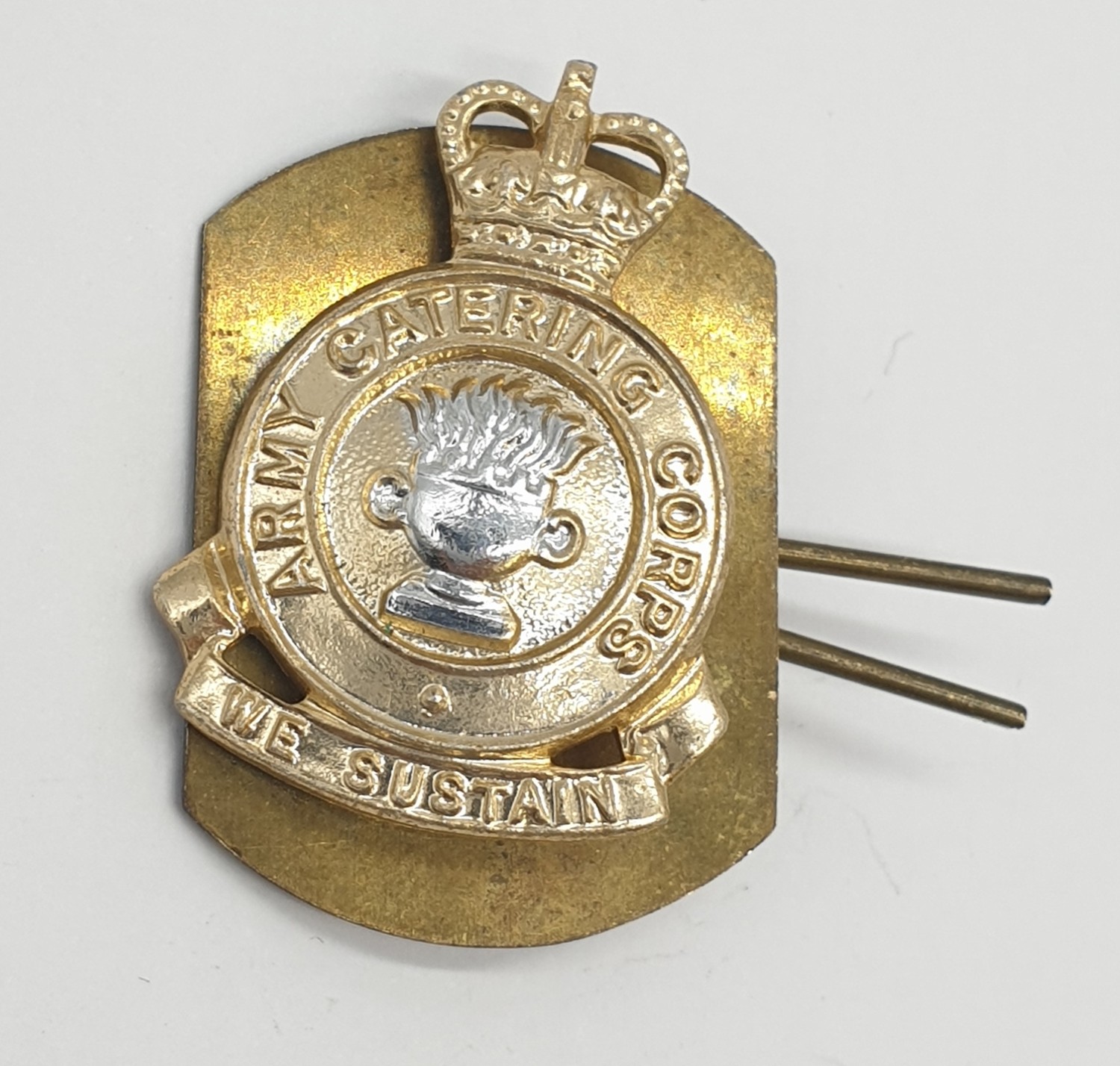 Military selection of shoulder titles and collar badges to include Royal dragon guards and Hussars - Image 7 of 13