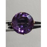 18k yellow gold ring with amethyst of excellent quality and excellent cut, round shape, around 18