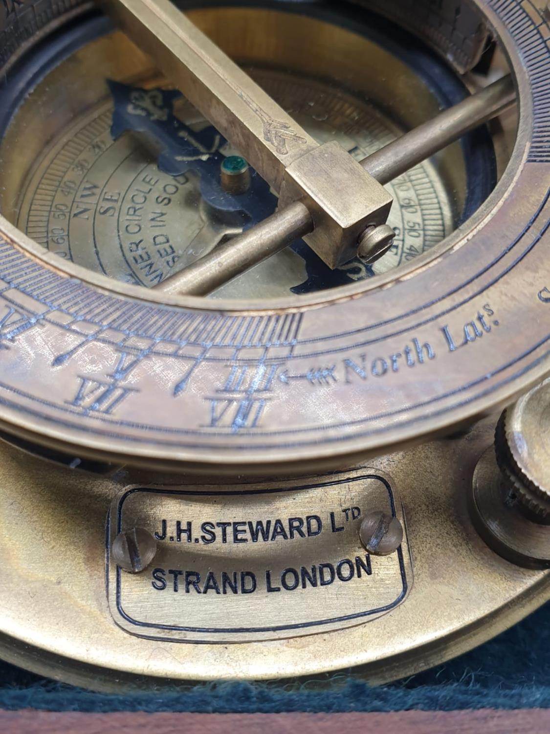 J.H.Steward of Strand London brass compass and sundial circa 1950 in custom made box (12x12cm) - Image 4 of 9