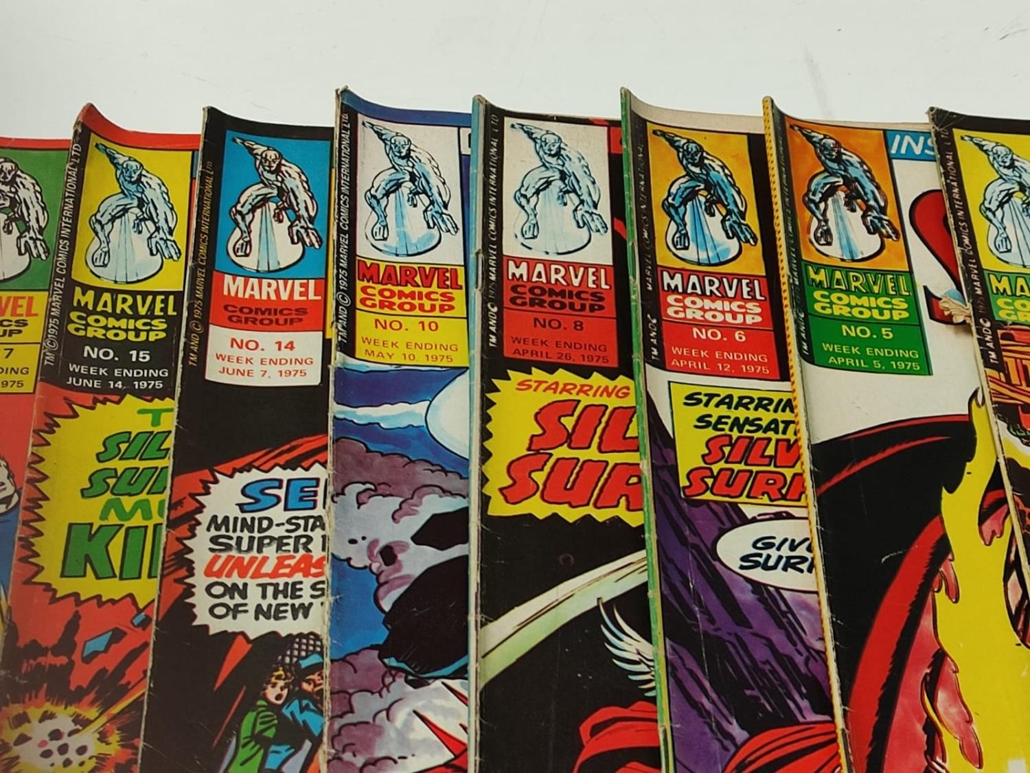22 x Vintage Marvel Comics "The Super Heroes". - Image 3 of 8