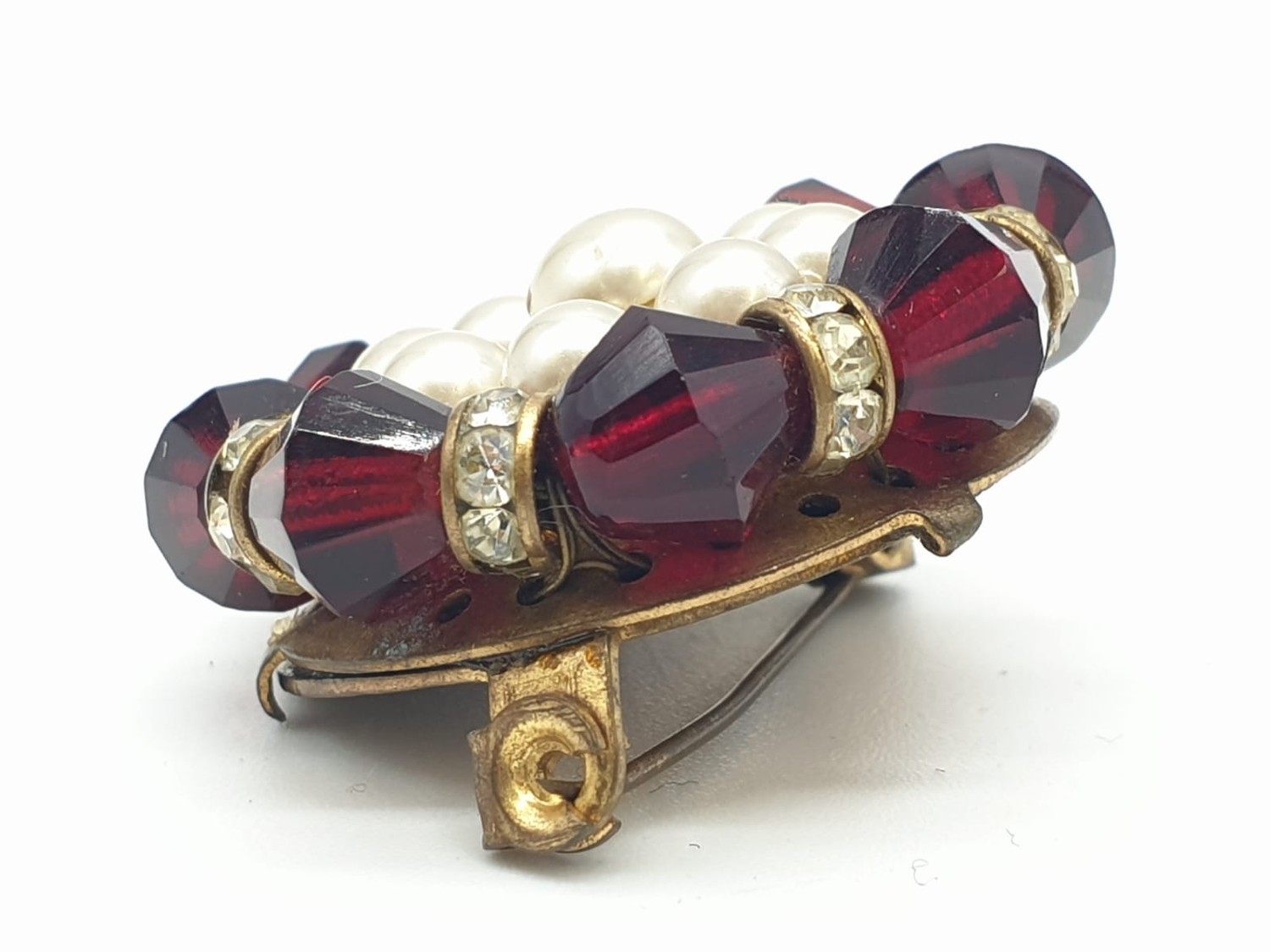 A pair of garnet and pearl earrings and matching brooch with clip earrings, weight 19.6g - Image 3 of 6