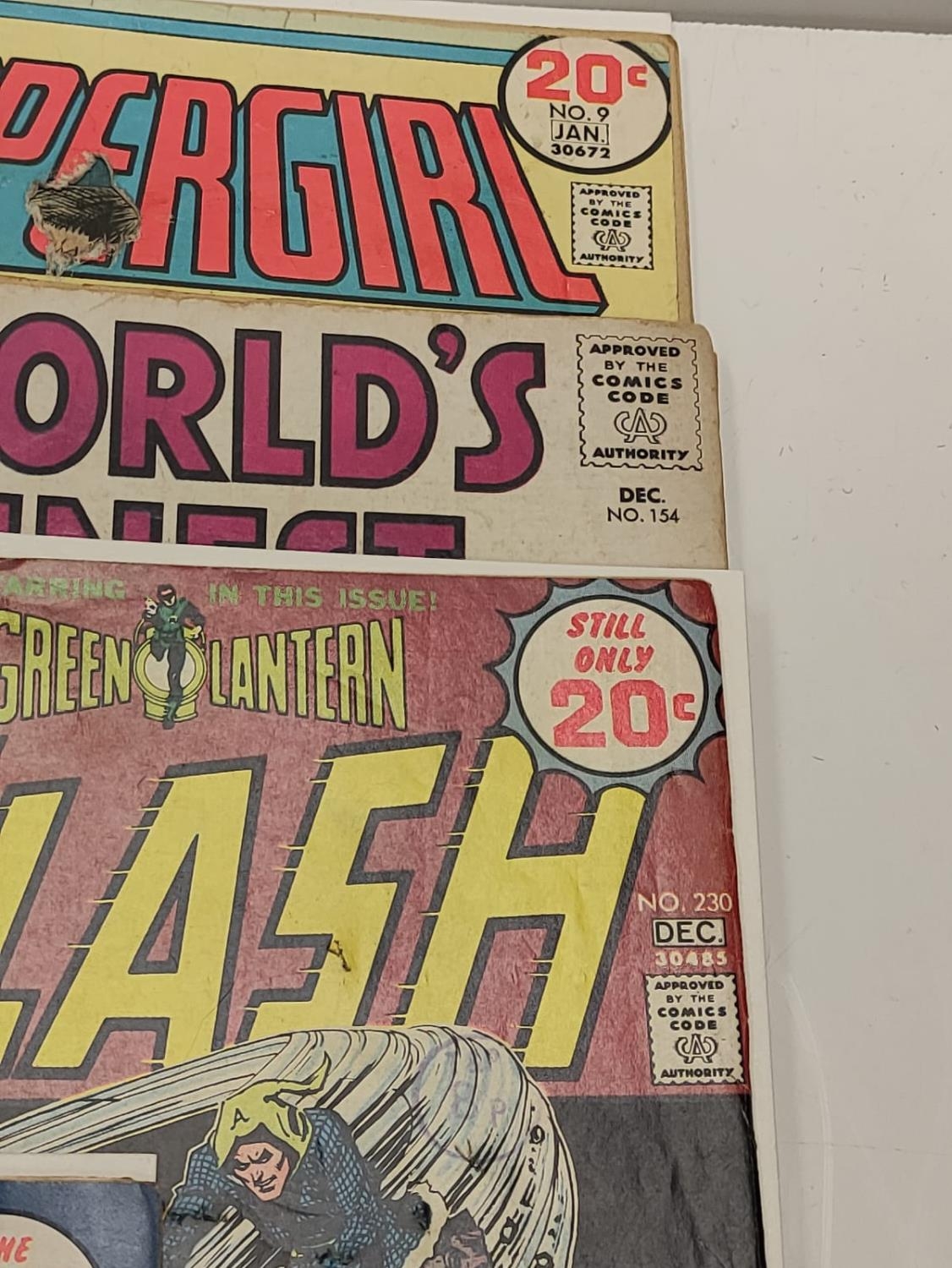 7 individually wrapped vintage DC comics, including 'World's Finest'. - Image 12 of 18