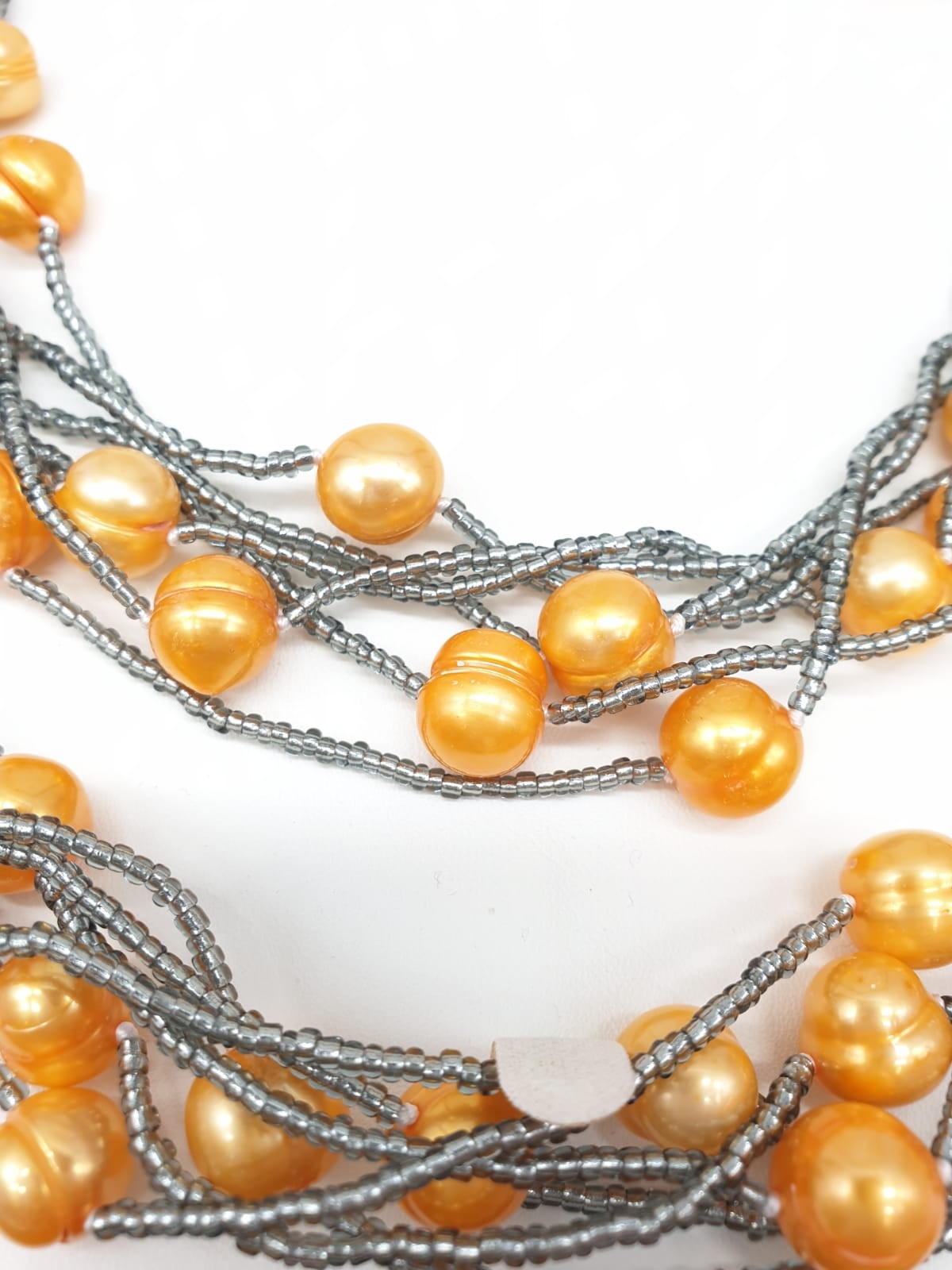 A very unusual necklace and bracelet set with large yellow-orange pearls. In a presentation box. - Image 2 of 3