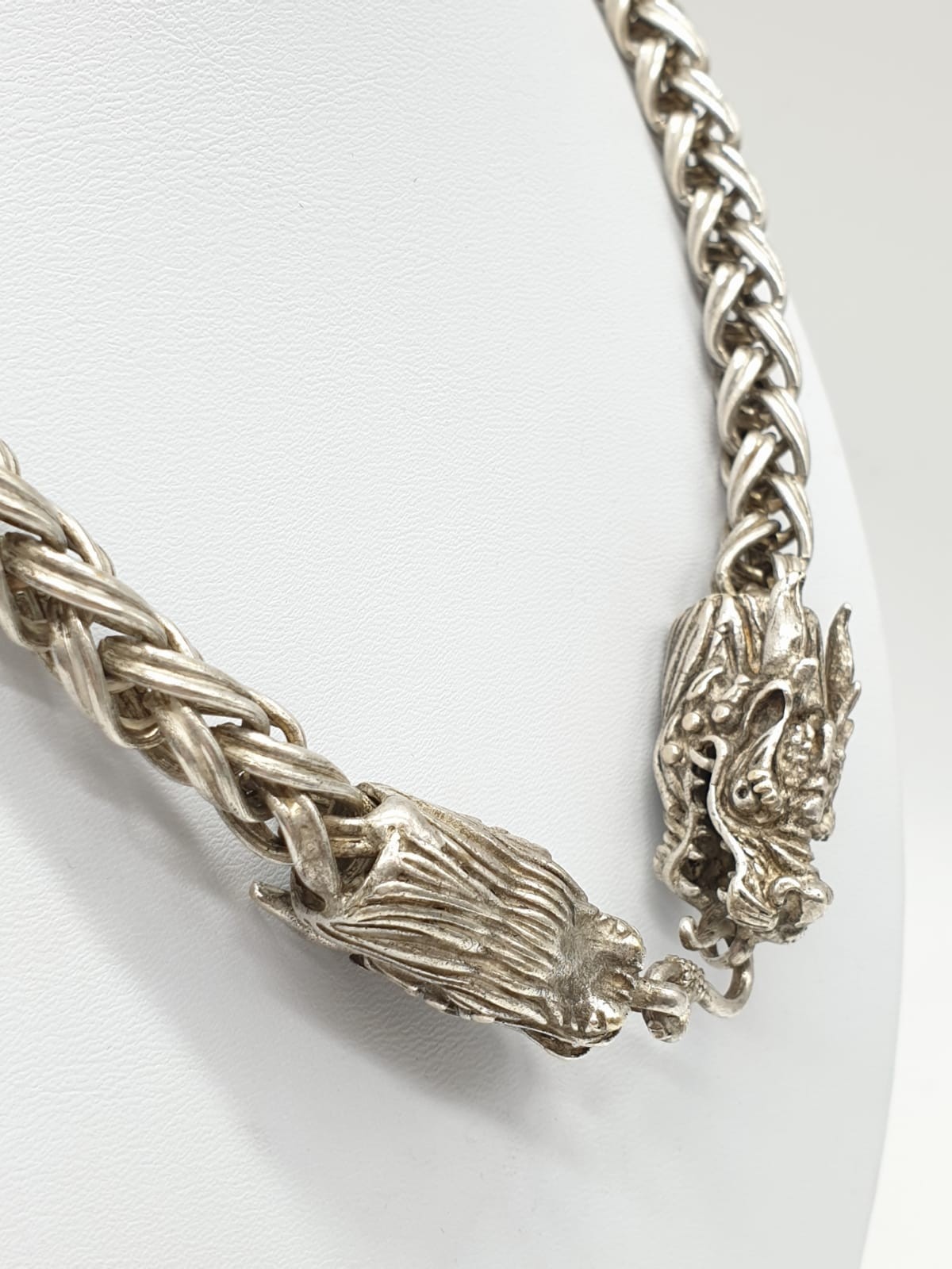 A Tibetan silver, braded chain, necklace with two Chinese dragon heads. Necklace length: 68cm, - Image 2 of 6