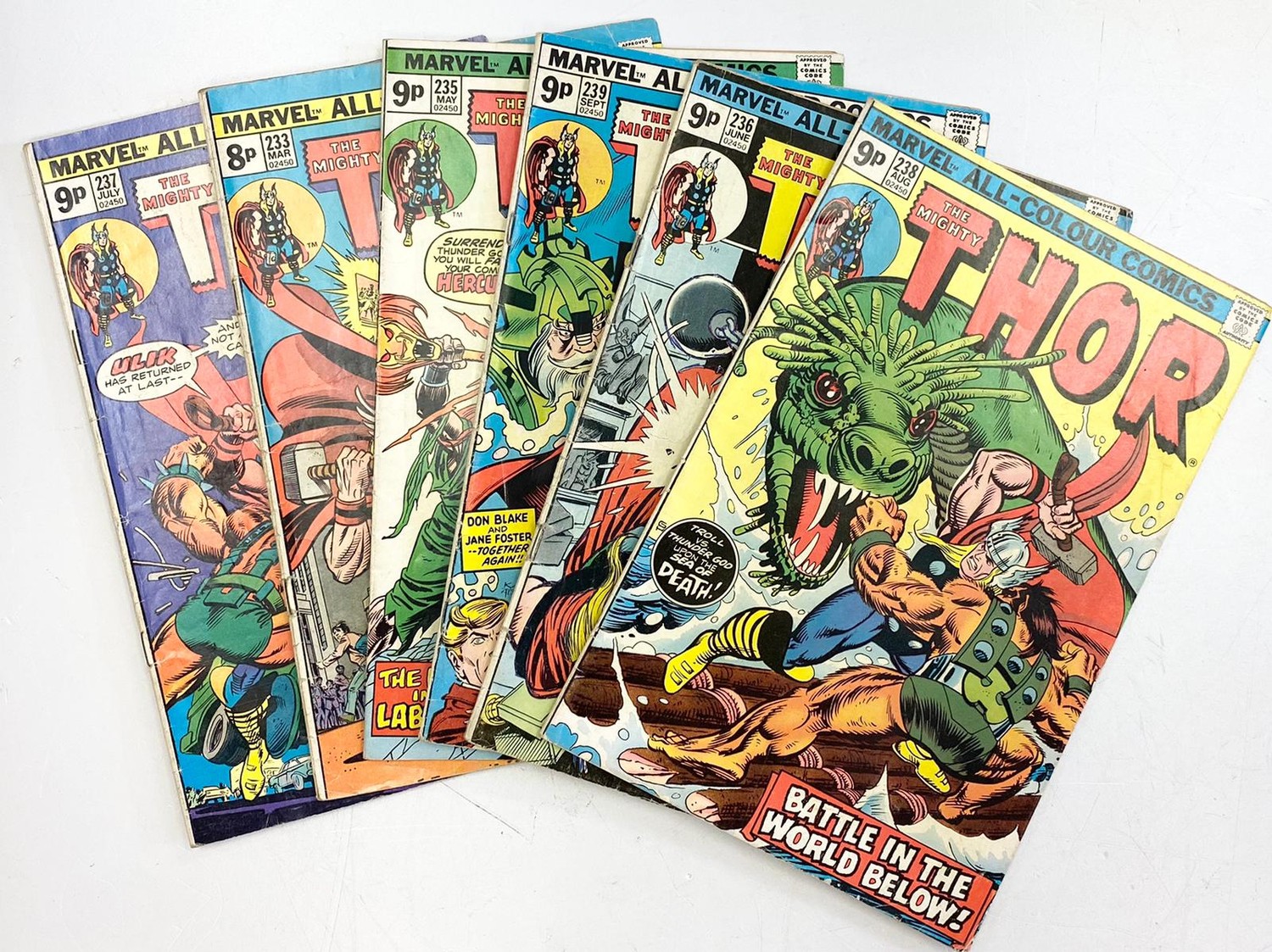 6 editions of Vintage Marvel 'The Mighty Thor' comics.