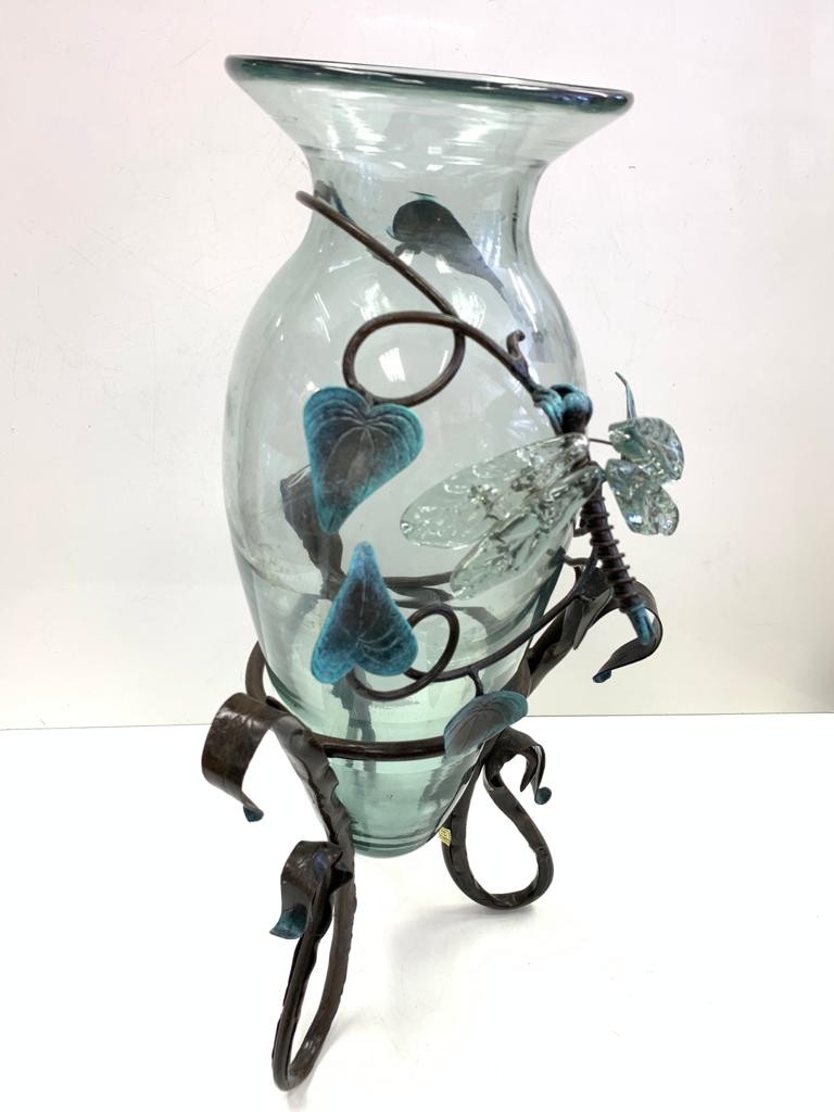 Wrought-Iron sculptured vase with glass dragonfly. 53 cm high. - Image 5 of 6