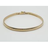14ct Italian gold bracelet, weight 7.2g and 16cm long approx