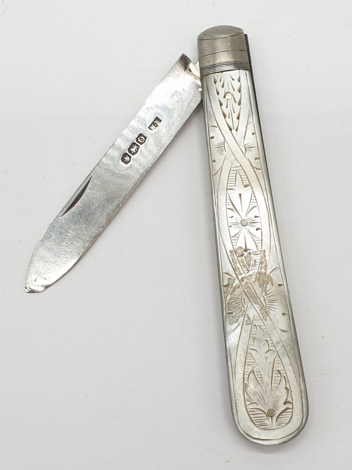 Silver bladed fruit knife having mother of pearl handle with intricate carving. Full hallmark for - Image 3 of 4