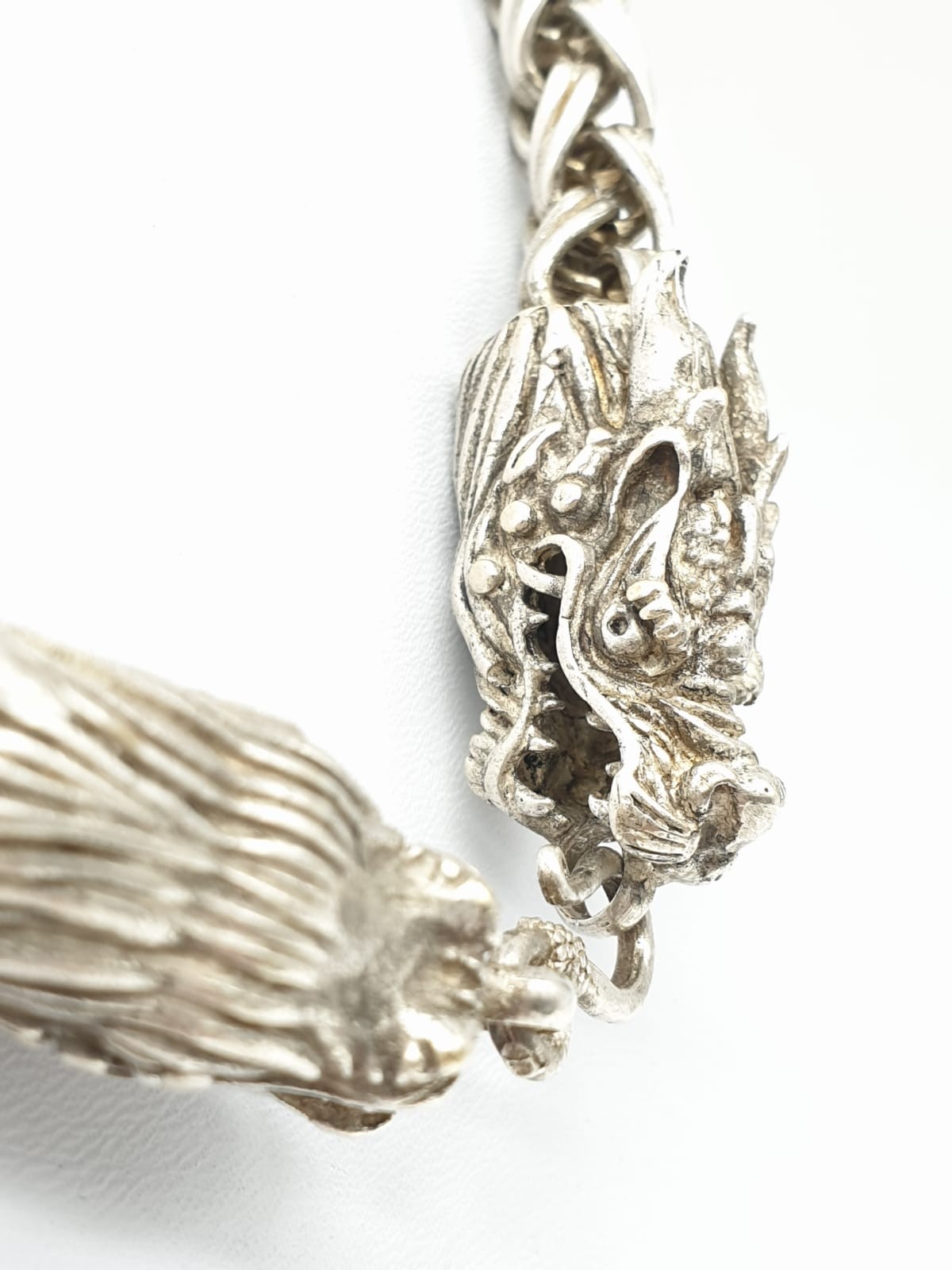 A Tibetan silver, braded chain, necklace with two Chinese dragon heads. Necklace length: 68cm, - Image 5 of 6