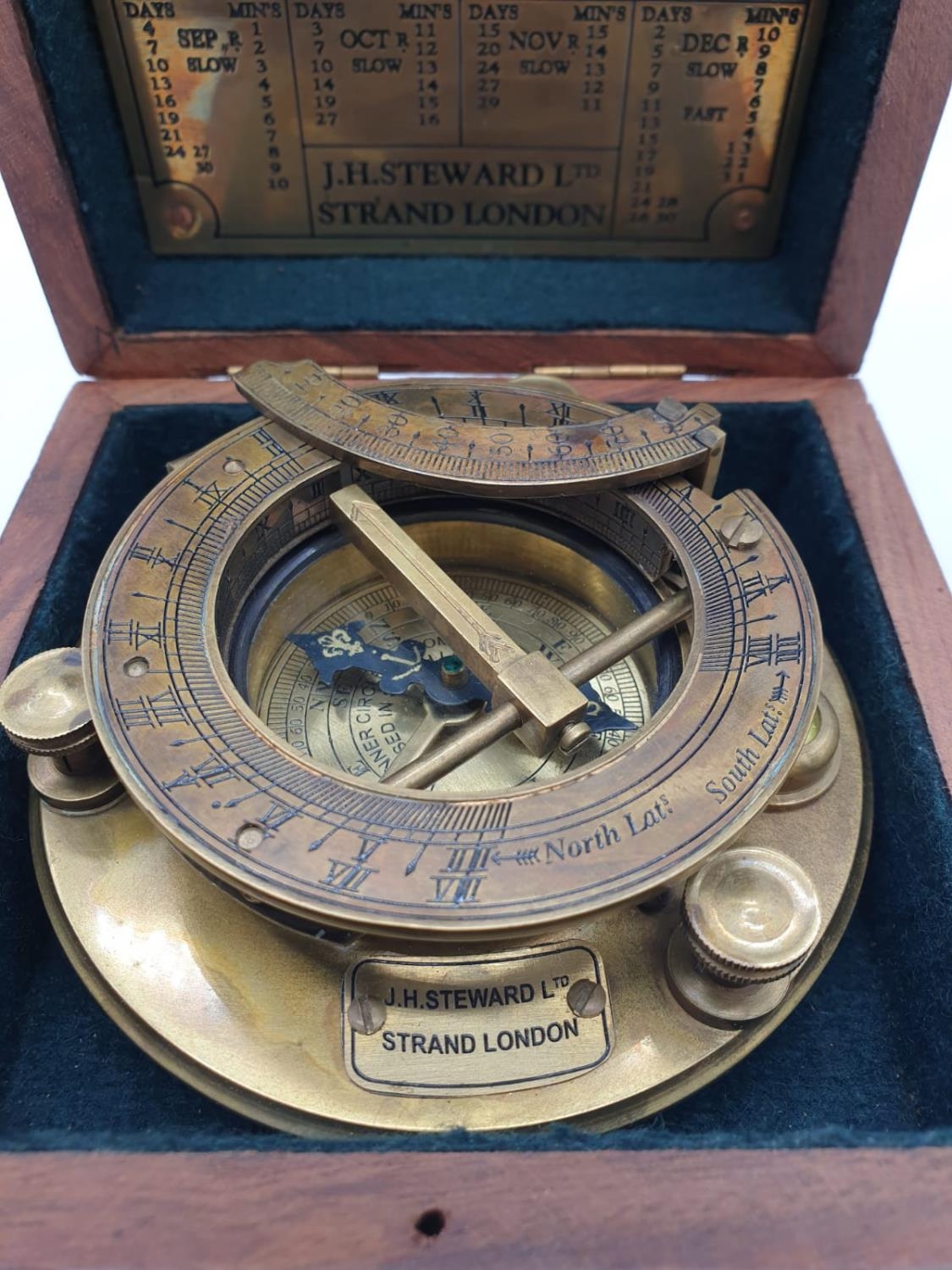 J.H.Steward of Strand London brass compass and sundial circa 1950 in custom made box (12x12cm) - Image 2 of 9