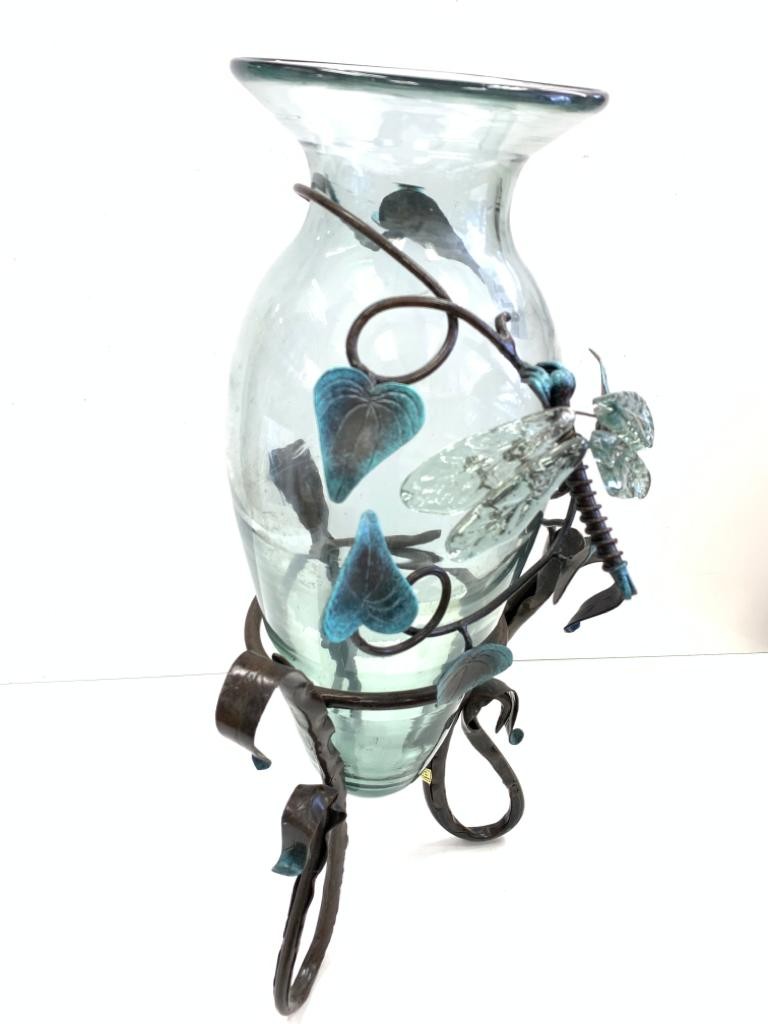 Wrought-Iron sculptured vase with glass dragonfly. 53 cm high. - Image 6 of 6