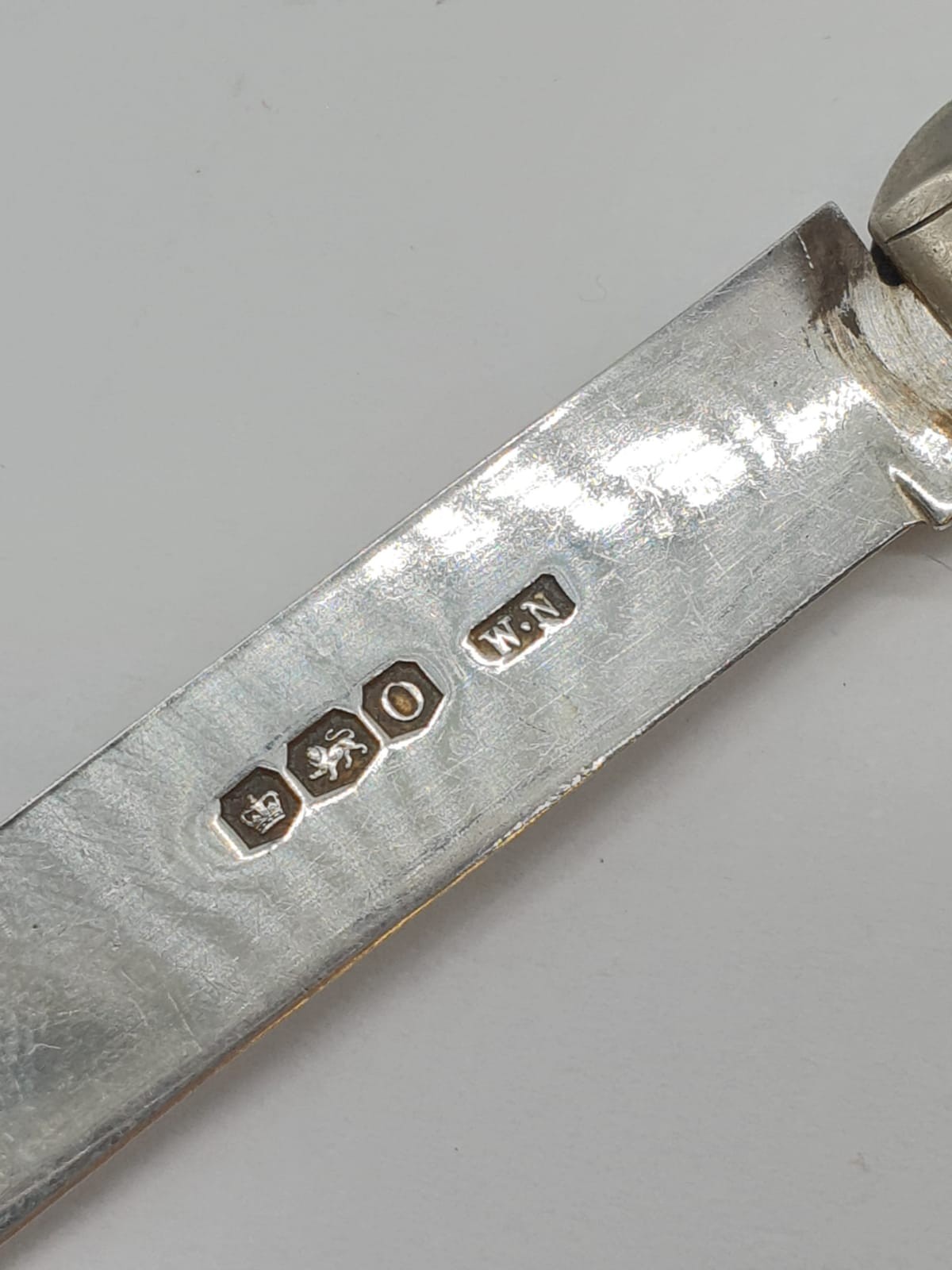 Silver bladed fruit knife having mother of pearl handle with intricate carving. Full hallmark for - Image 4 of 4