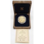 1989 UK £5 BRILLIANT UNCIRCULATED COIN, SET IN 22ct, WEIGHT 39.94g IN ORIGINAL BOX AND PAPERS