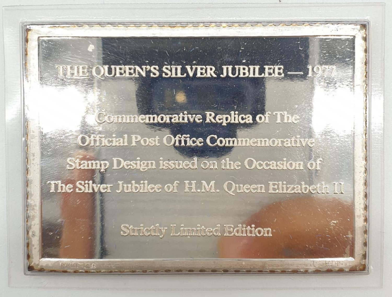 DANBURY MINT QUEEN's 1977 SILVER JUBILEE Stamp collection to include SILVER stamp ingot, weight 73g, - Image 3 of 4