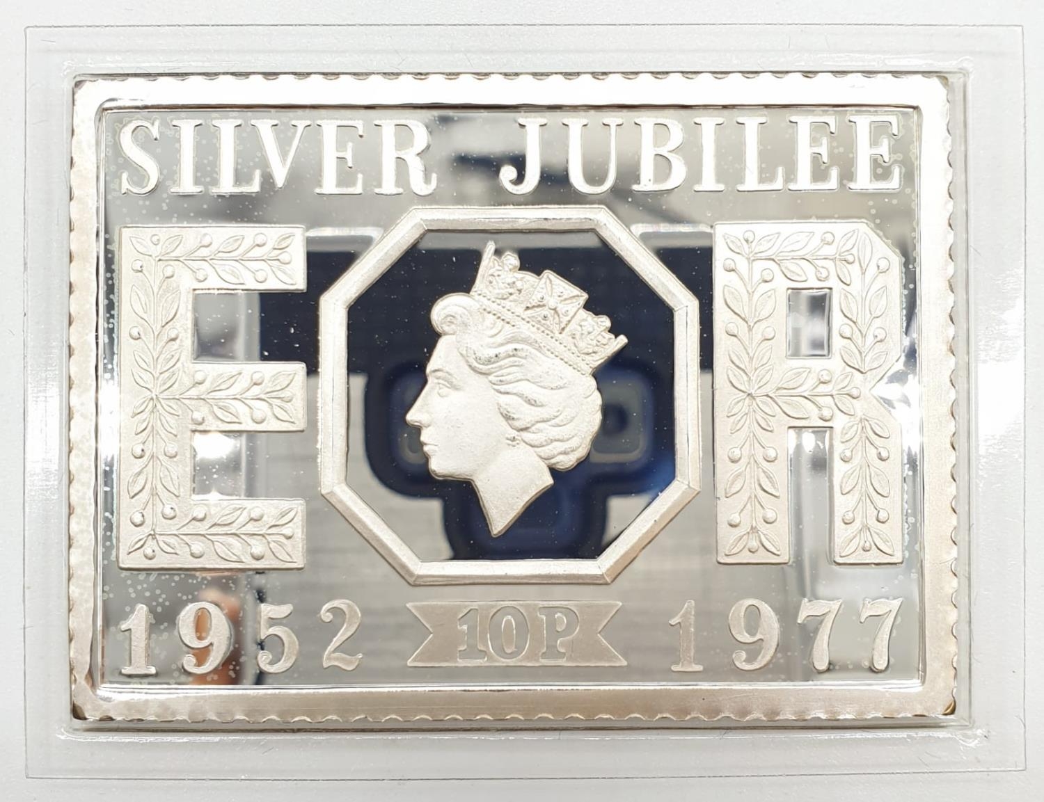 DANBURY MINT QUEEN's 1977 SILVER JUBILEE Stamp collection to include SILVER stamp ingot, weight 73g, - Image 2 of 4