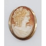 Antique Victorian Cameo brooch set in 9ct gold, 25x30mm approx and weight 4.65g