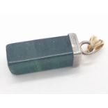 Jade pendant weight 2.7g and 2cm long approx