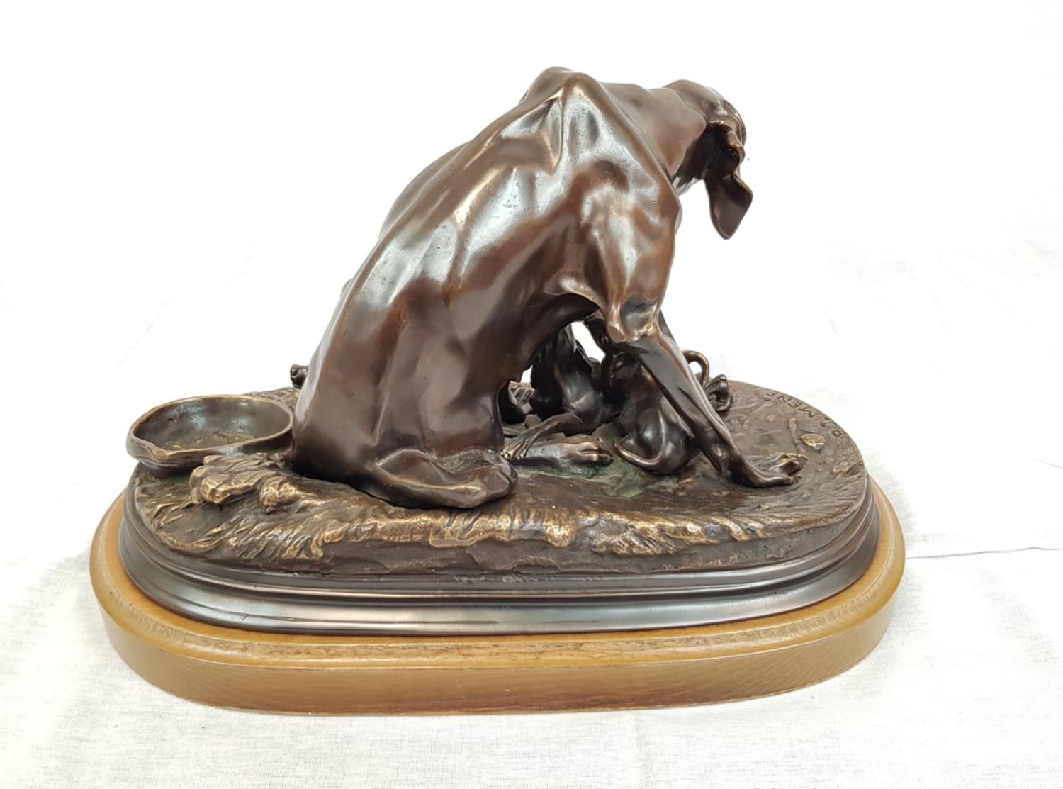 A stunning bronze veritable sculpture of a dog feeding its pups. Made by the sculptor R.S Gerdon. - Image 4 of 4