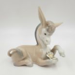 A Lladro porcelain figurine of a Donkey in love. Good condition. 14 x 14cm