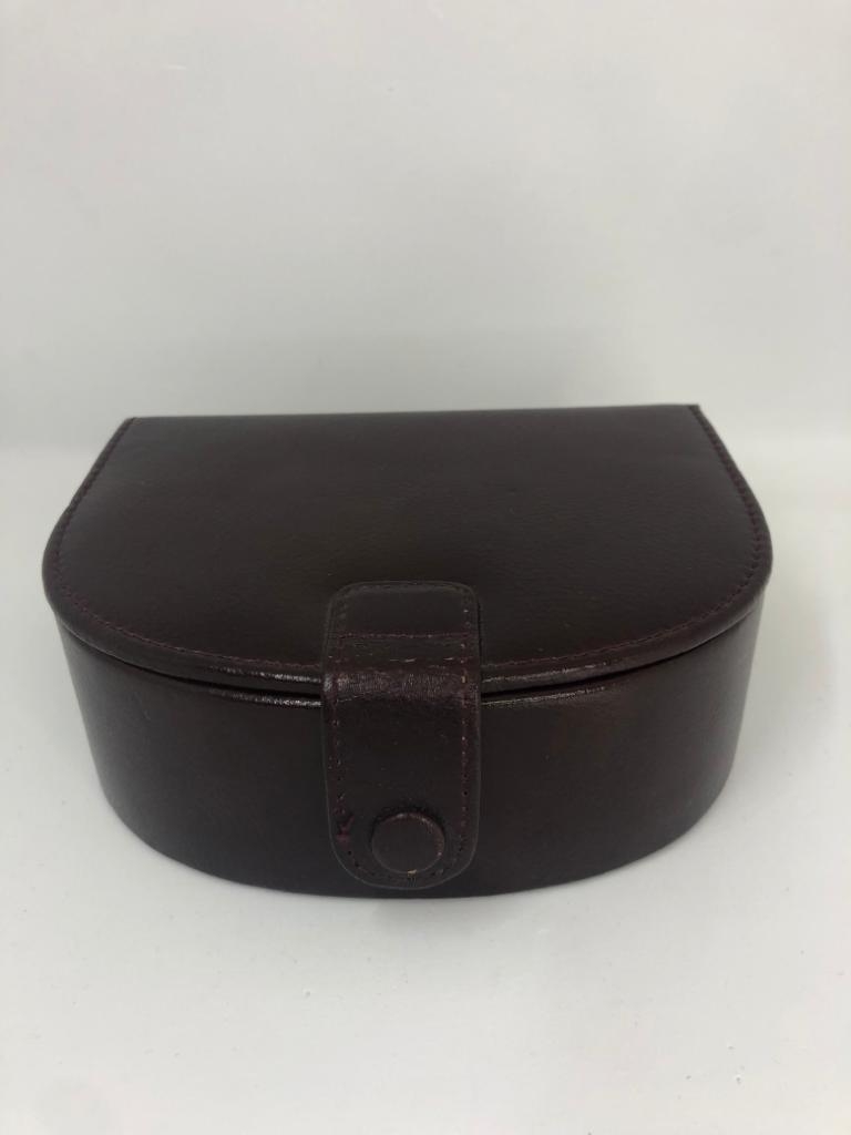 Jewellery box in leatherette of Mulberry colour. Aprox 16 x 5.8 cm - Image 2 of 2