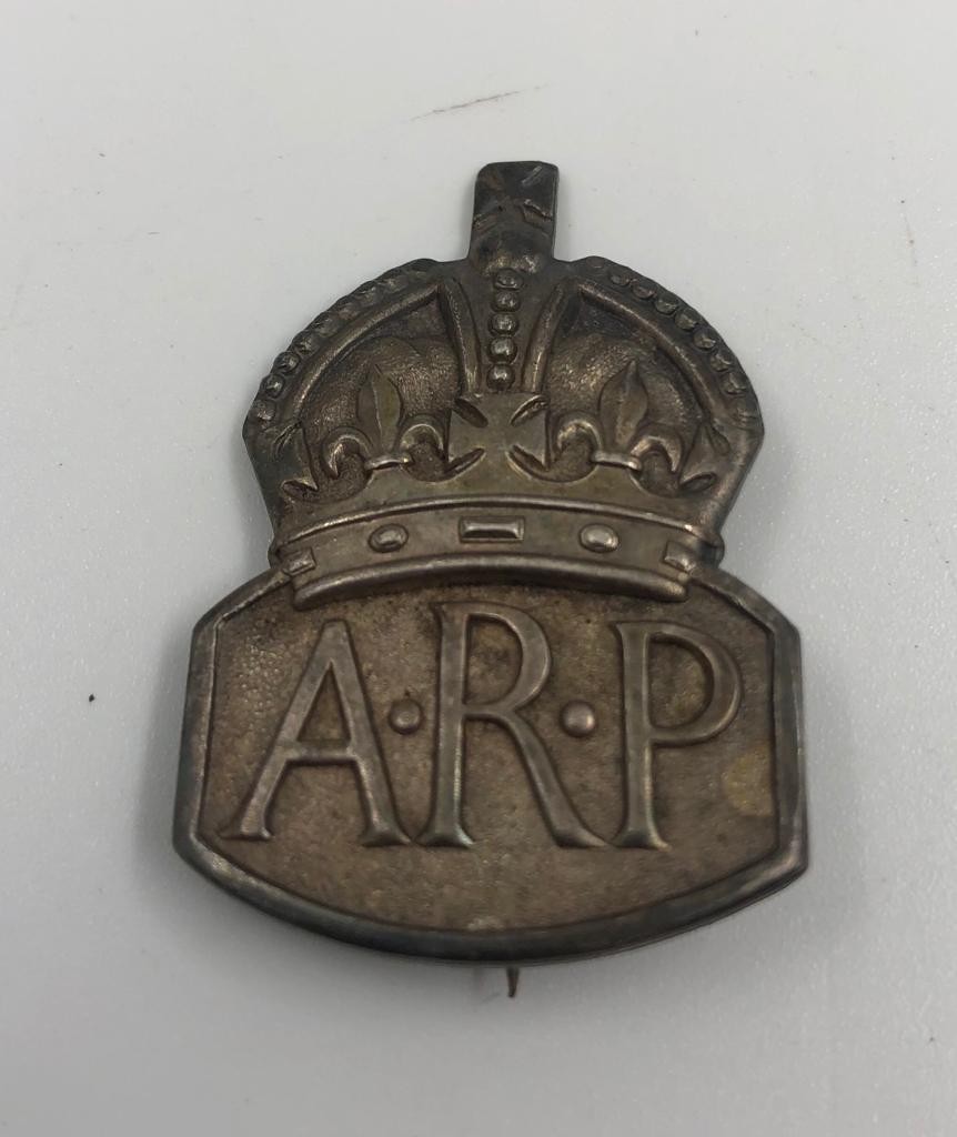 Vintage Air Raid precaution silver badge 1937, weight 8.94g