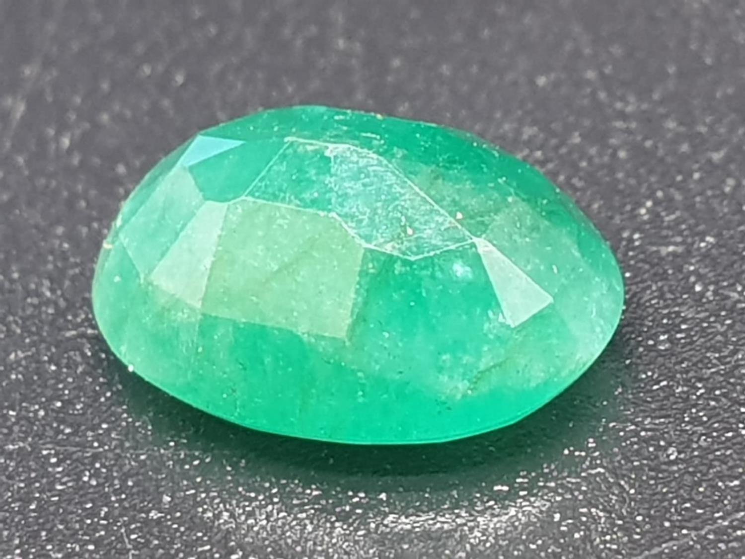 1.78 Ct Natural Emerald. Oval shape. IDT certified - Image 2 of 5